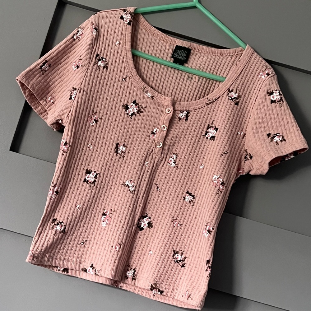 Scoop neck floral crop top